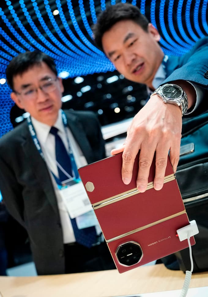 Kongres mobilne telefonije: Umetna inteligenca oblikuje prihodnost mobilnikov