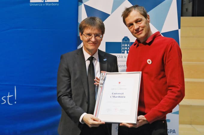 (VIDEO in FOTO) Mlade krvodajalstvo krvavo potrebuje: 20 let akcije študentskega sveta Univerze v Mariboru