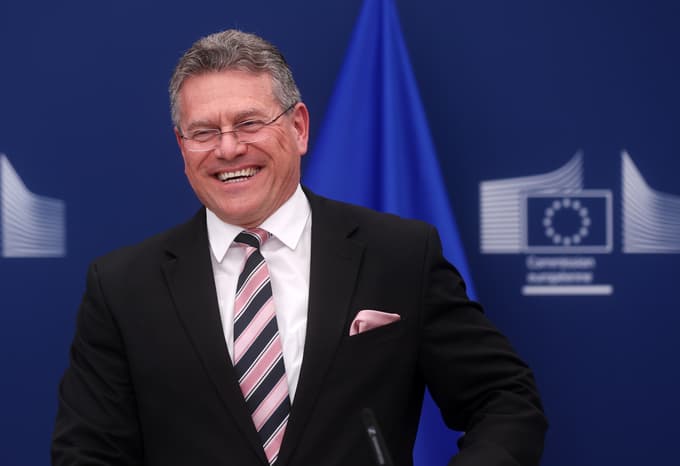 V predsedniški kampanji je zagovarjal krščanske vrednote. 