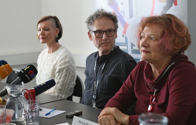 Nove prostore društva Up-ornik so predstavili Breda Kodba iz podjetja Mikro+Polo ter Boris Krabonja in Mirjana Mladič iz Up-ornika.