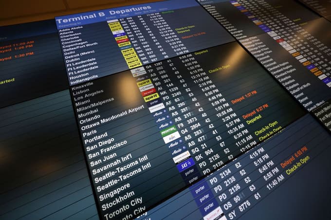 Električna oskrba vzpostavljena, londonsko letališče Heathrow znova odprto in deluje brez motenj