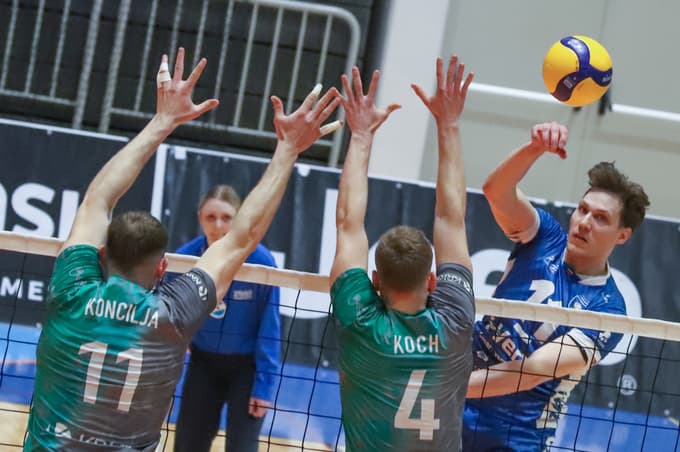 Žiga Donik je večkrat trčil ob visoki blok Novomeščanov.