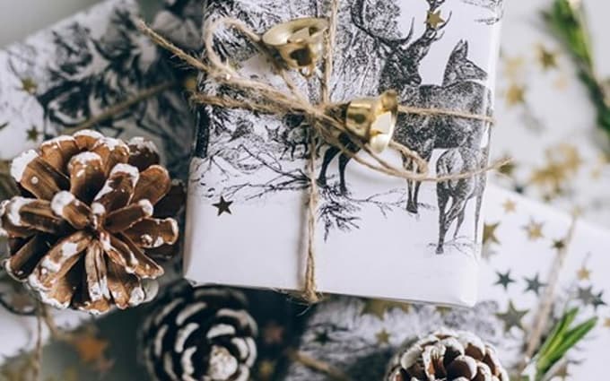 Ideje za darila – ultimativni seznam 300 idej za vsako priložnost!