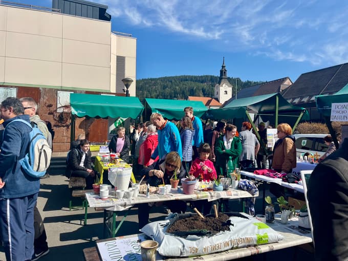 (FOTO) Dan za spremembe na Ravnah: Svet brez prostovoljstva bi bil manj barvit