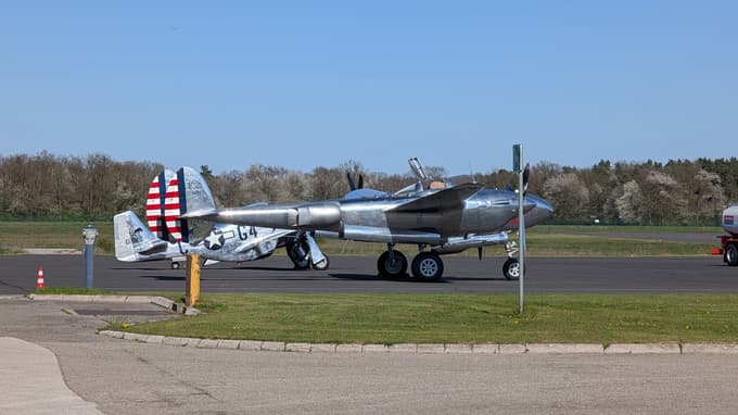 (FOTO) The Flying Bulls na mariborskem letališču začeli z letošnjim treningom