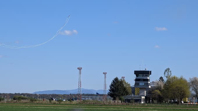 (FOTO) The Flying Bulls na mariborskem letališču začeli z letošnjim treningom