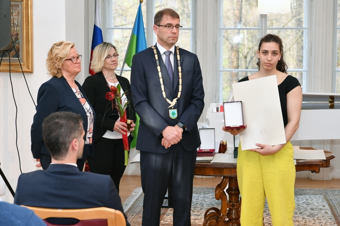 (FOTO) Na Ravnah podelili najvišja občinska priznanja. Kdo so nagrajenci?
