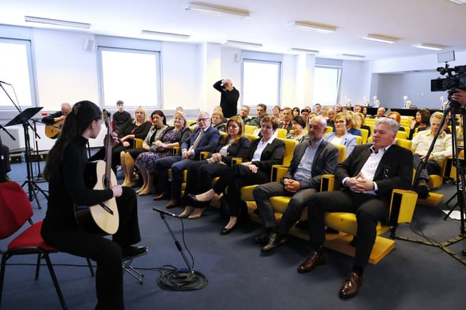 (FOTO) Enajst let Finančne uprave Republike Slovenije: "Noben od uradov se ne ukinja, kvečjemu se bodo krepili"