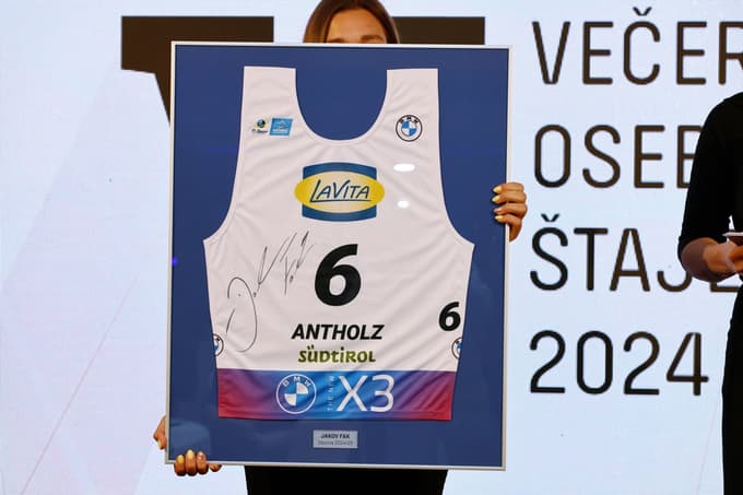 Izkupiček dražbe je šel lani onkološkemu oddelku UKC Maribor. 