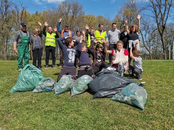 Lani so v okviru akcije zbrali kar osem tisoč kilogramov odpadkov