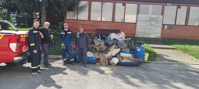 (FOTO) Mariborska akcija Moji odpadki, moja skrb: Koliko smeti so iz okolja očistili prostovoljci?