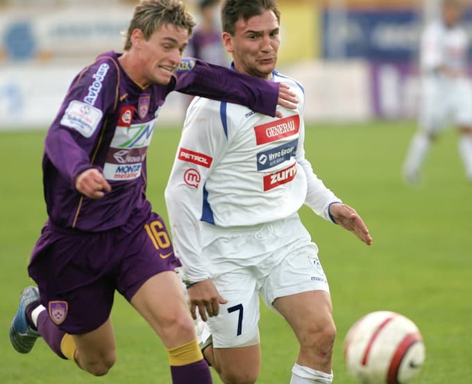 Aljaž Zajc (desno), ko je še igral v 1. ligi za Dravo. Na posnetku z Davidom Tomažičem Šerugo. 