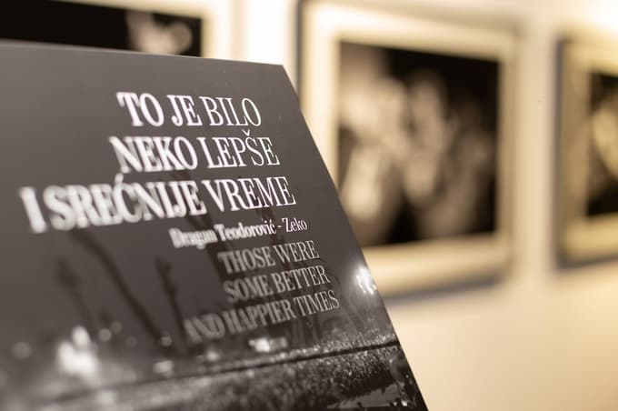 Razstavo je pospremila fotomonografija z enakim naslovom.