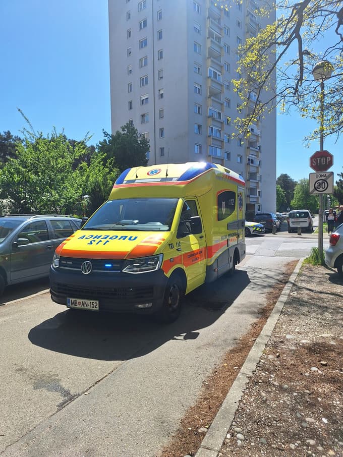 Potrebna je bila tudi pomoč reševalcev. 