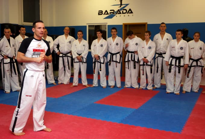 2. marec 2011- Maribor- Barada center - trening Tae kwondo reprezentance Slovenije. Tomaž Barada v ospredju. (tags: Arhiv - Četrtek - 03032011 - kwando1)