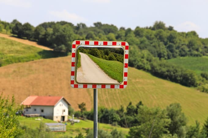 V koalicijski pogodbi je navedena tudi ustanovitev pokrajin. 