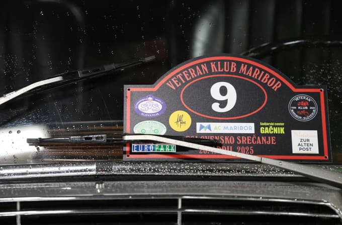 (FOTO) Veterani v pogonu: Prvi izvoz sezone, klasični lepotci na lovu za novimi kilometri