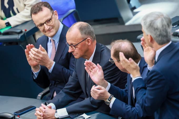 Friedrich Merz prisegel kot deseti nemški kancler: Energijo bom posvetil blaginji