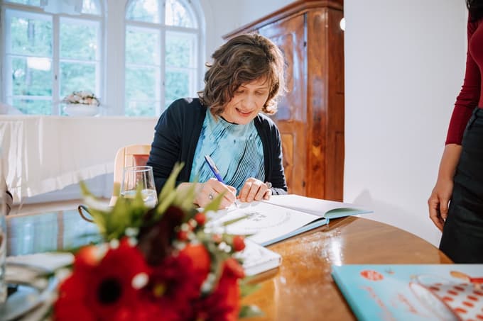 (FOTO) Izjemna Anja Štefan na Ravnah: Ko med odraslimi in otroki dosežem skupno pozornost in tišino, mi je lepo