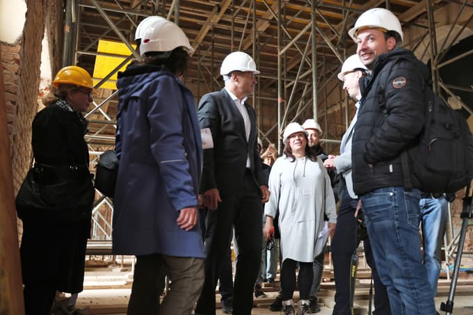 (FOTO) Poglejte, kako poteka prenova Langerjeve vile: Kaj so odkrili?