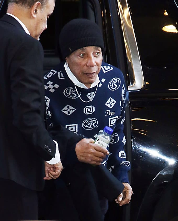 Šikanirane in spolno zlorabljene več kot 20-krat: Hišne pomočnice s tožbo nad zvezdnika in njegovo nesramno ženo