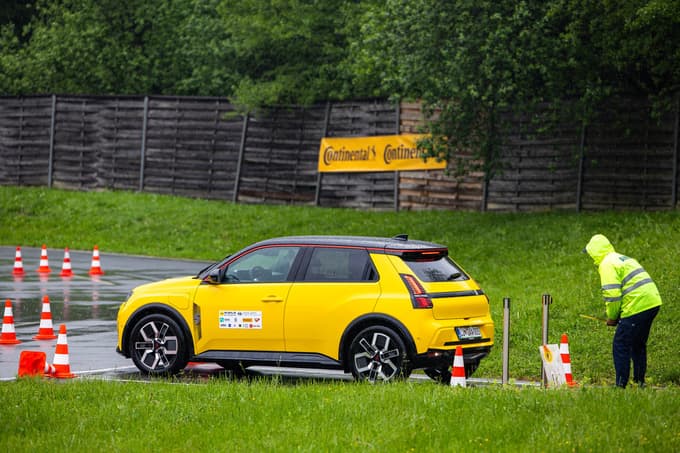 Največ znanja in veščin za volanom: S kakšnim znanjem sta si najboljša mlada voznika zagotovila zmago