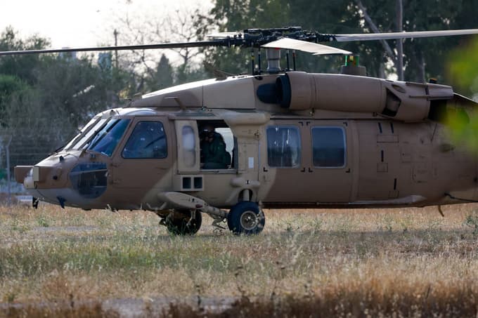 (FOTO) Hamas izpustil izraelskega vojaka z ameriškim državljanstvom, zadnjega preživelega ameriškega talca