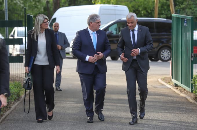 Boštjan Poklukar, minister za notranje zadeve, in Sašo Arsenovič, župan MOM.