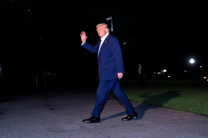 Trump za ponedeljek napovedal pogovor s Putinom in Zelenskim