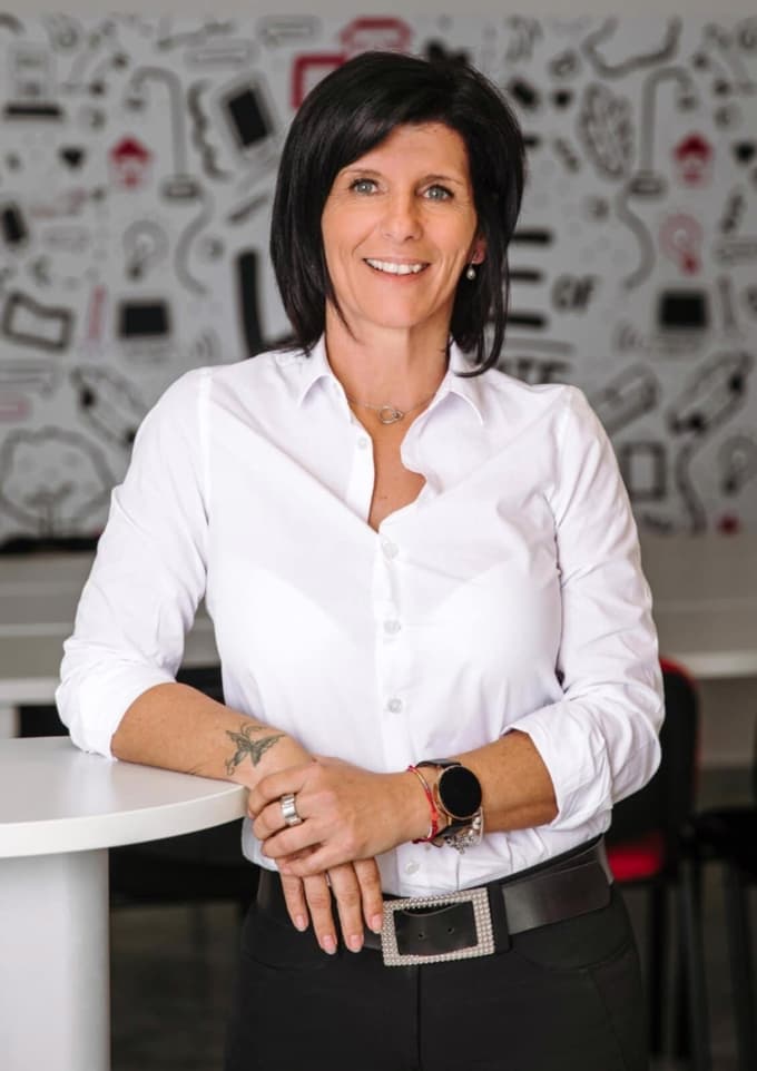 Mary Markežič pravi, da bi lahko o nenavadnih zahtevah svojih strank napisala kar celo knjigo.