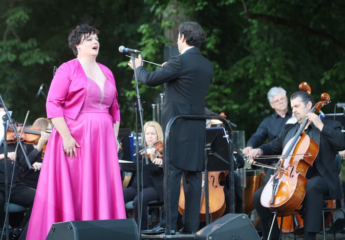 Sopranistka Rebeka Lokar