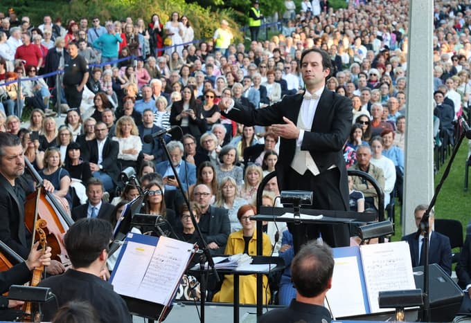 (FOTO in VIDEO) V petek zvečer vsi v Mestnem parku: V Mariboru že deseta Operna noč