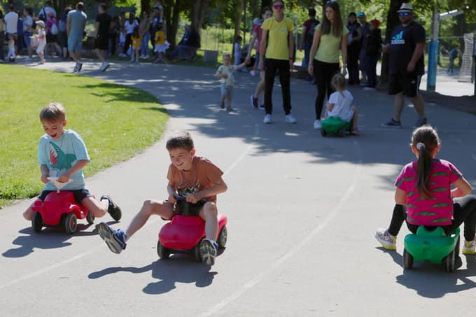 (FOTO) Smeh, gibanje in skrb za naravo združili generacije v Kamnici