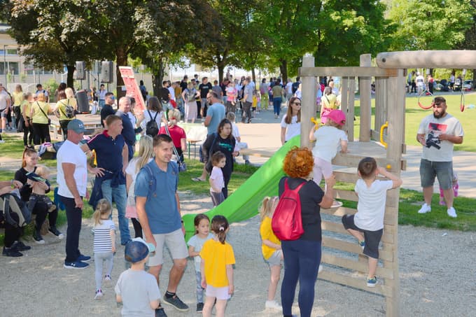(FOTO) Smeh, gibanje in skrb za naravo združili generacije v Kamnici