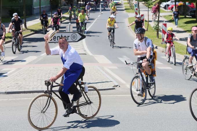 Karavani kolesarjev so se tudi letos na starih kolesih pridružili člani Društva rojaka Janeza Puha, pa tudi kolesarji Sončka, Društva za cerebralno paralizo Ptuj-Ormož.