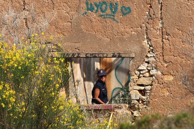 (FOTO in VIDEO) Velika iskalna akcija za Maddeleine McCann, policija uporablja tudi georadar