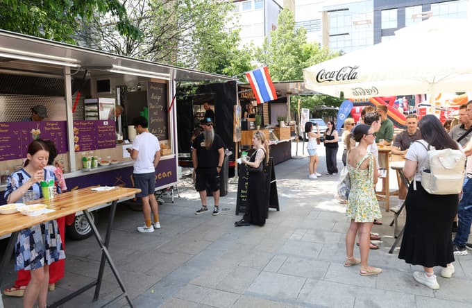 (FOTO) Food Truck Festival znova v Mariboru: 18 ponudnikov iz štirih držav!
