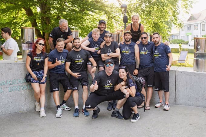 Ekipa Deželak junak zbrana v Žalcu.