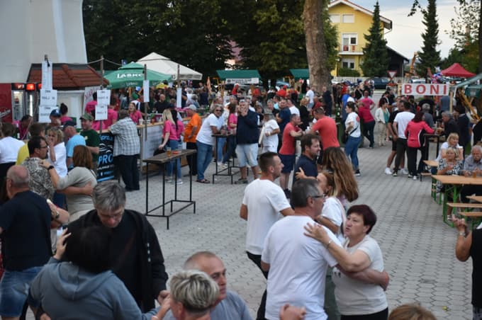 V Račah bo zadišalo: Lisjakov kotel z okusno hrano, zabavo za vso družino in licitacija dresa nogometaša Martina Mileca