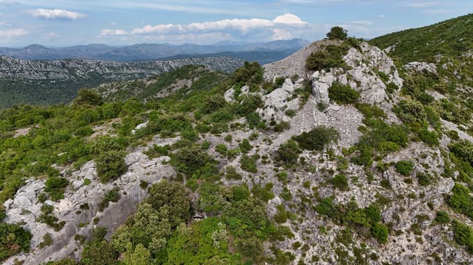 Kraj, kjer se nahaja jama