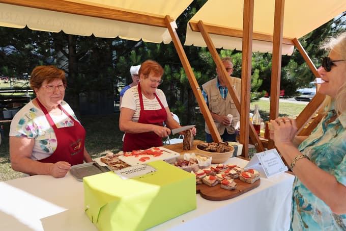 Ves izkupiček, zbran na dogodku, bodo namenili nakupu terapevtskega laserja