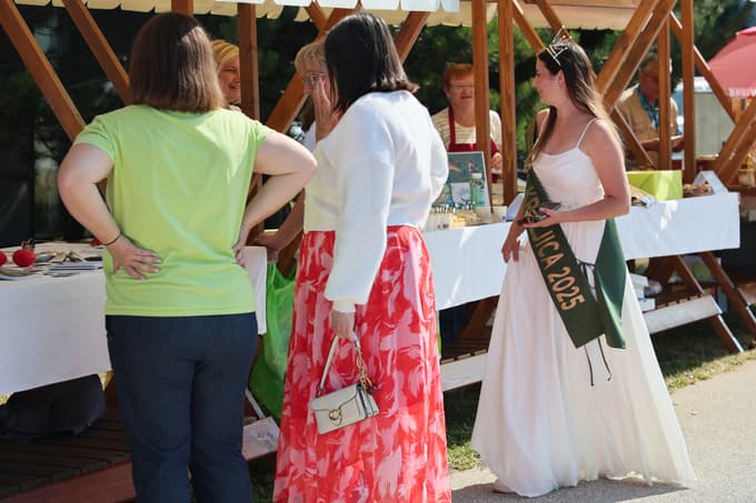 (FOTO) Dom pod gorco znova odprl svoja vrata in pogrel srca starostnikov