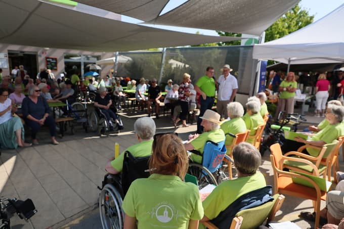 (FOTO) Dom pod gorco znova odprl svoja vrata in pogrel srca starostnikov