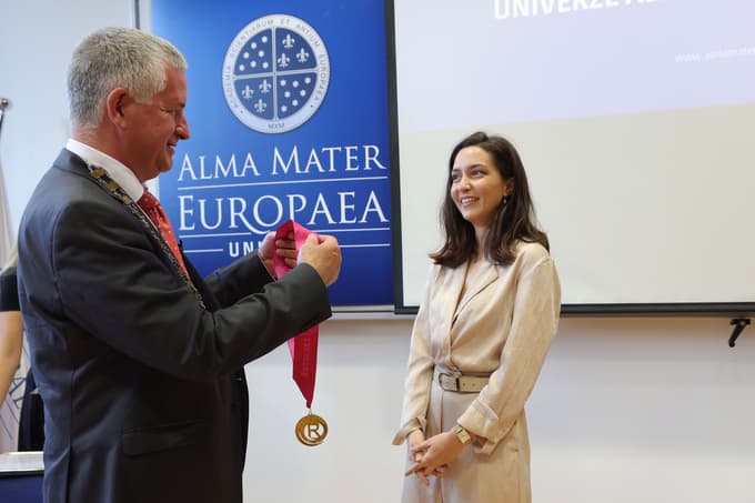 Študenti Alme Mater Europaea so se povezali v humanitarnosti