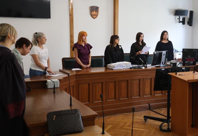 Sodišče je Ireno Tihec oprostilo očitkov o uboju moža: "Napadeni se ima pravico braniti"