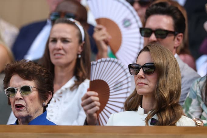 (FOTO) Stoječe ovacije za Kate Middleton v Wimbledonu. Poraženki finala dejala: "Zares si lahko ponosna nase"