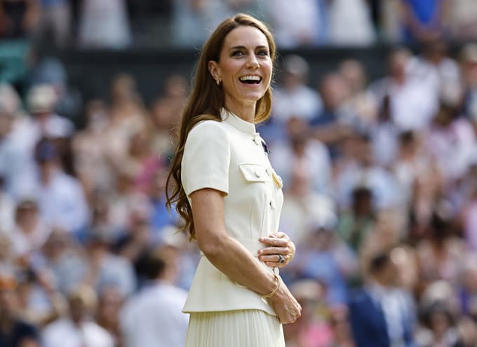 (FOTO) Stoječe ovacije za Kate Middleton v Wimbledonu. Poraženki finala dejala: "Zares si lahko ponosna nase"