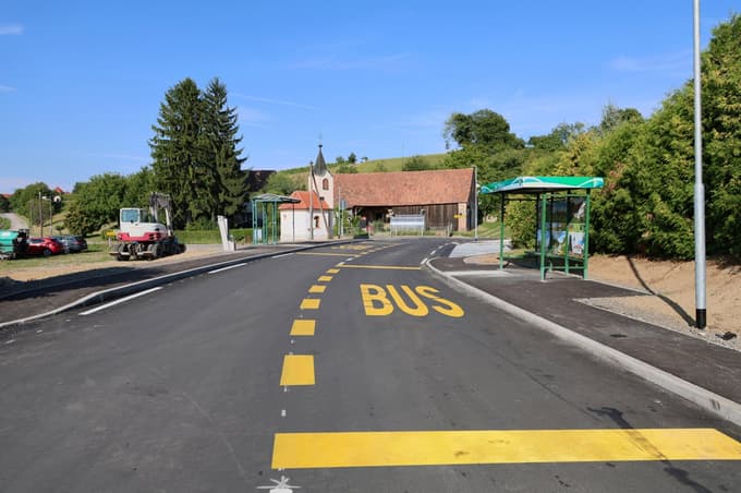 (FOTO) Zimica dobila novo cesto: 800 metrov varnejše, širše in sodobnejše prometne ureditve ter uvedba cone 30