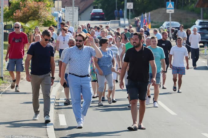 (FOTO) Zimica dobila novo cesto: 800 metrov varnejše, širše in sodobnejše prometne ureditve ter uvedba cone 30