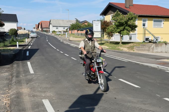 (FOTO) Zimica dobila novo cesto: 800 metrov varnejše, širše in sodobnejše prometne ureditve ter uvedba cone 30